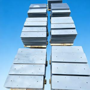 Yaw brake caliper pistons